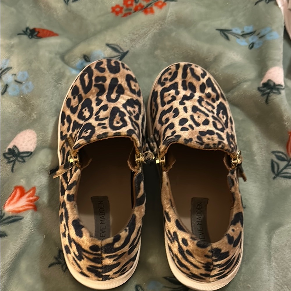 Steve Madden Leopard Print Shoes Size 8 1/2
